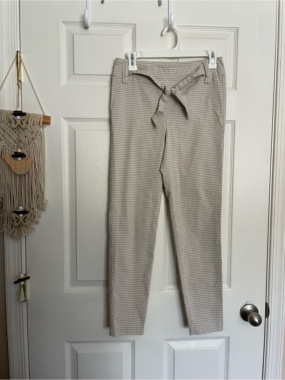 Women’s size Small High-Rise Tie-Waist Beige and White Gingham Ankle Pants